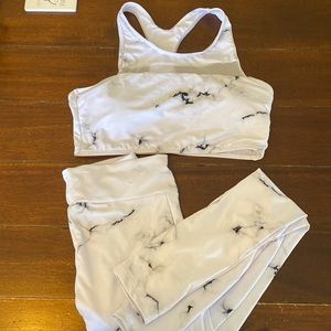 Marble activewear set size medium